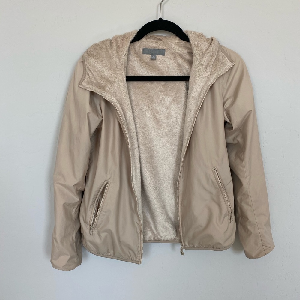 💙Uniqlo Windbreaker w/ Faux Fur Jacket
